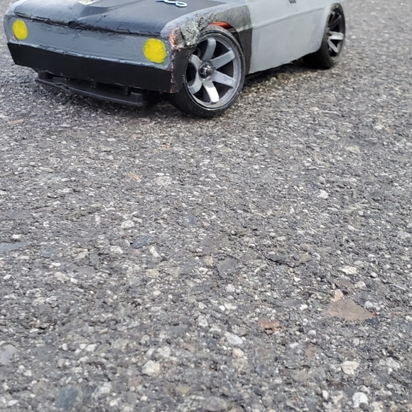 Tamiya rc car - Picture 2 of 5